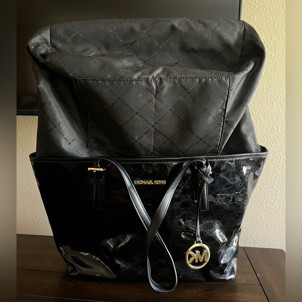 Michael Kors Black and Gold Patent MK
Leather Tote Bag - Picture 4 of 8